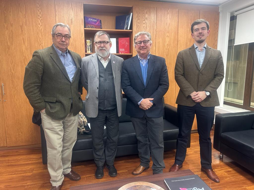 AOA se reúne con Jaime de Aguirre Ministro de las Culturas, las Artes y el Patrimonio