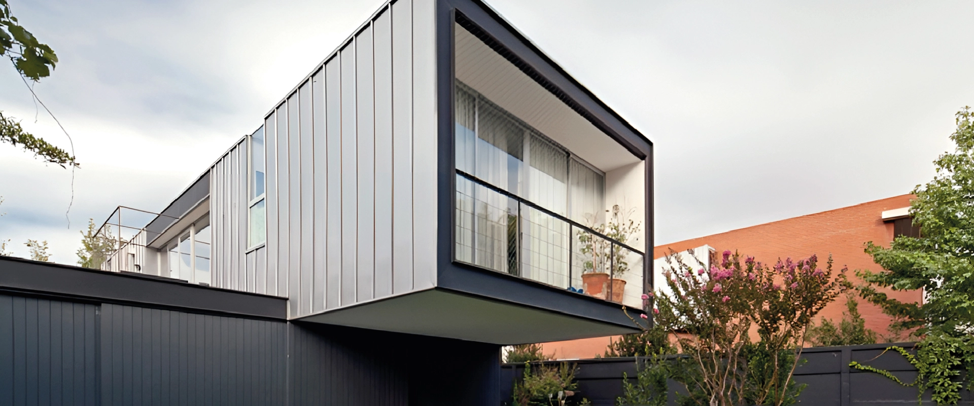 Casa Vitacura / Riesco + Rivera arquitectos
