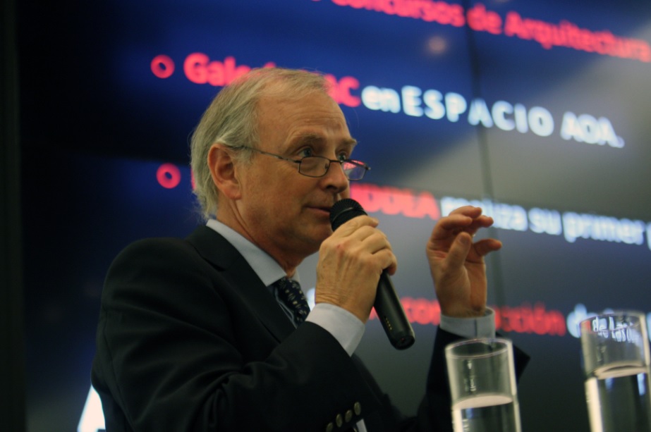 AOA ENTREGÓ MEDALLAS AOA 2015 A DESTACADOS ACTORES DE LA ARQUITECTURA NACIONAL