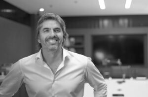 UN ESTUDIO, nuevos asociados AOA
