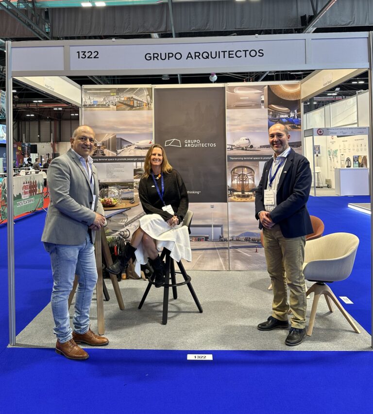 Grupo Arquitecto en Passenger terminal expo 2025