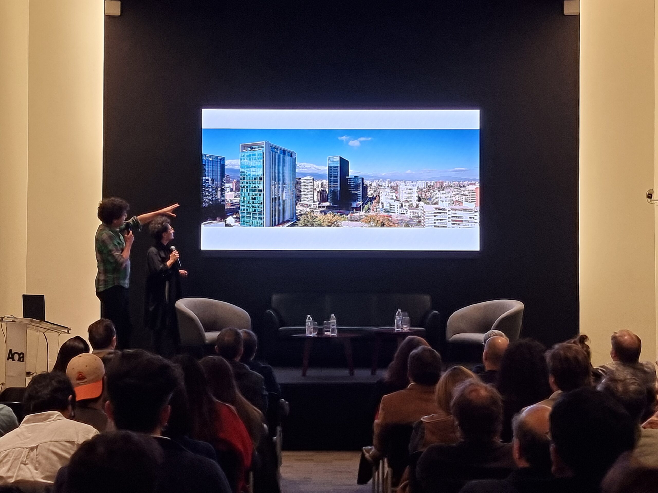 Urbana Center Apoquindo: Una nueva experiencia de ciudad