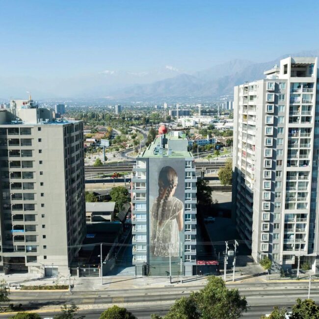 Inauguran mural de 11 pisos en La Florida