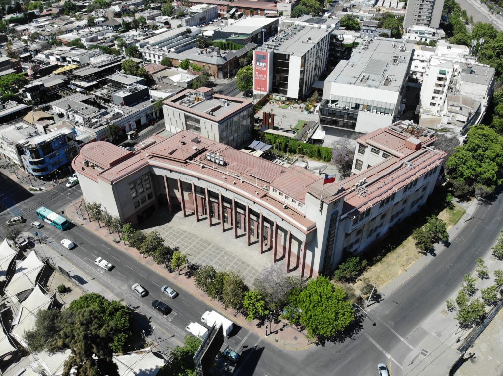 Solo Socios AOA | Recorrido Escuela de Derecho U de Chile