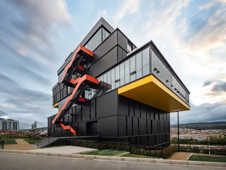 Hunter Douglas | Barandas Arquitectónicas